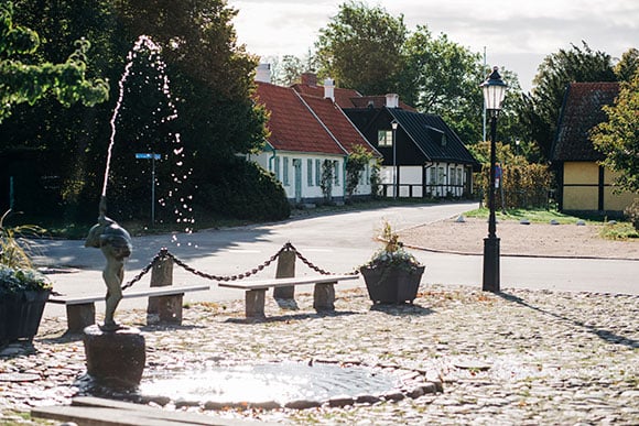 maklare-hollviken-falsterbo-bjurfors-gamla-torg-fontan.jpg