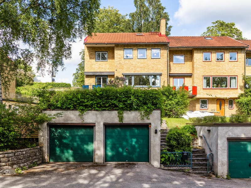 Väpnarstigen 12