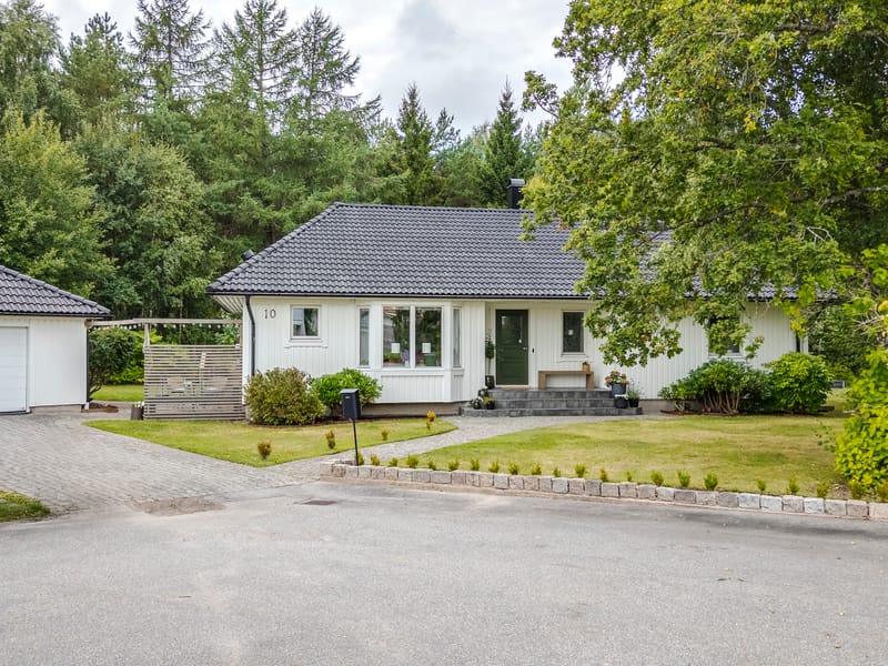 Keflaviksvägen 10