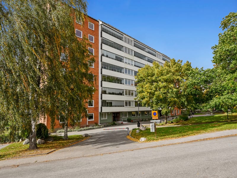 Herrgårdsvägen 24
