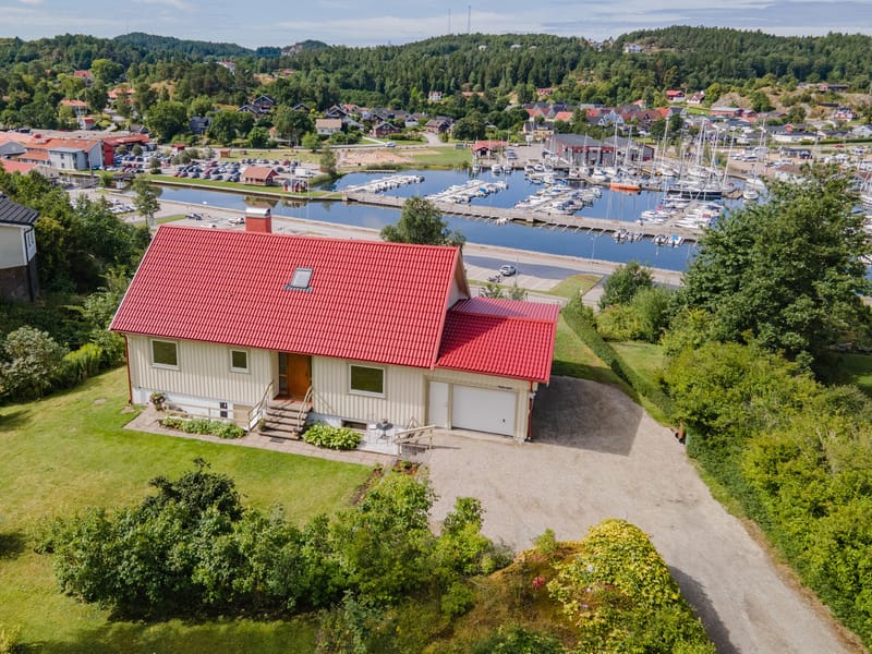 Lövåsvägen 8