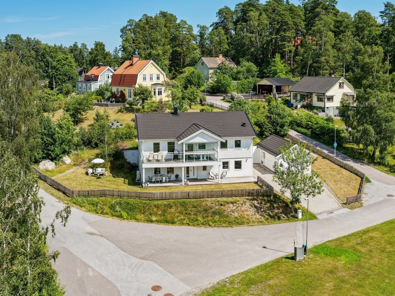 Solvägen 12