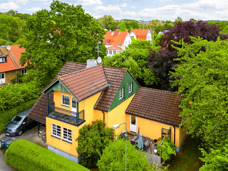 Vegagatan 19