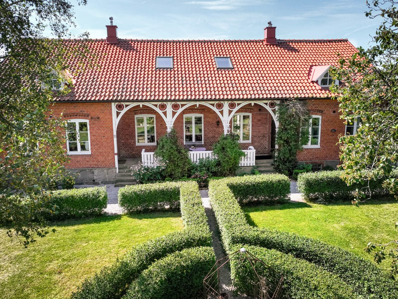 Larsgården / Räckavägen 21