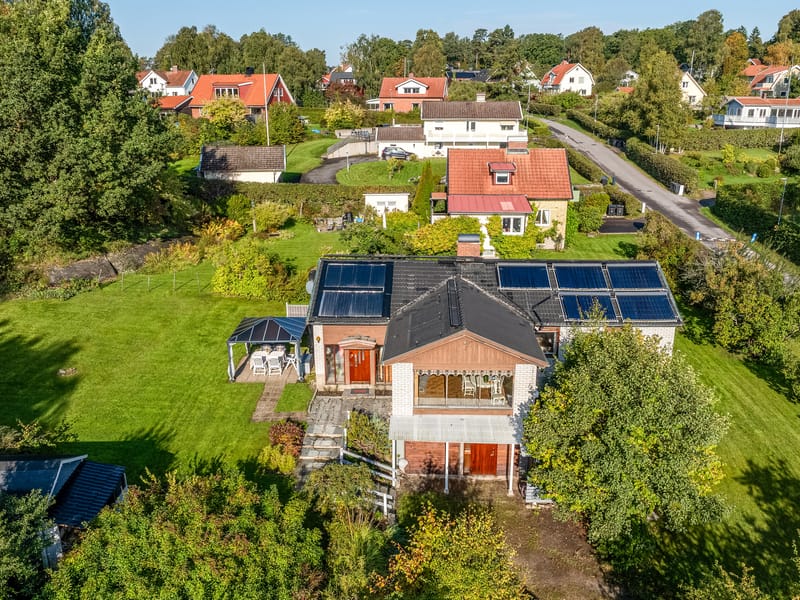 Von Holtens väg 4