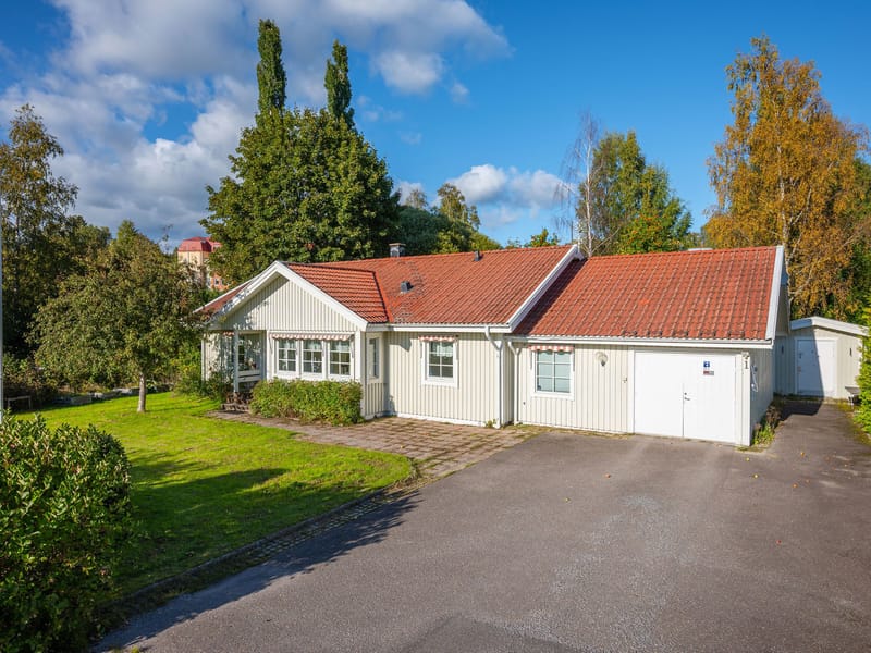 Kaprifolvägen 1