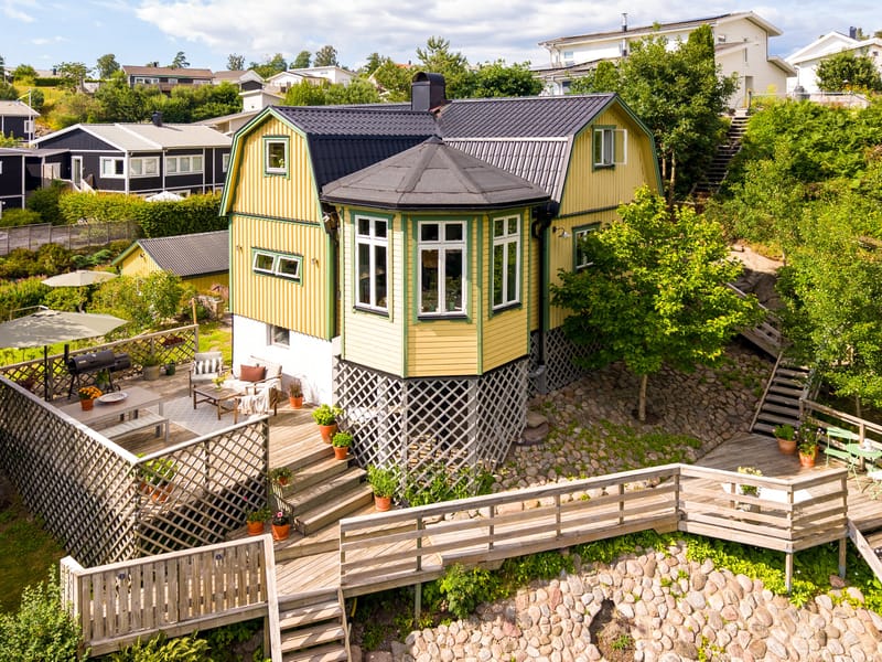 Roslingsvägen 1