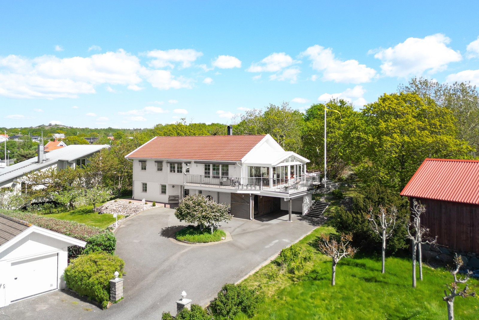 Vikens väg 54b, havsnära villa som rymmer hela familjen