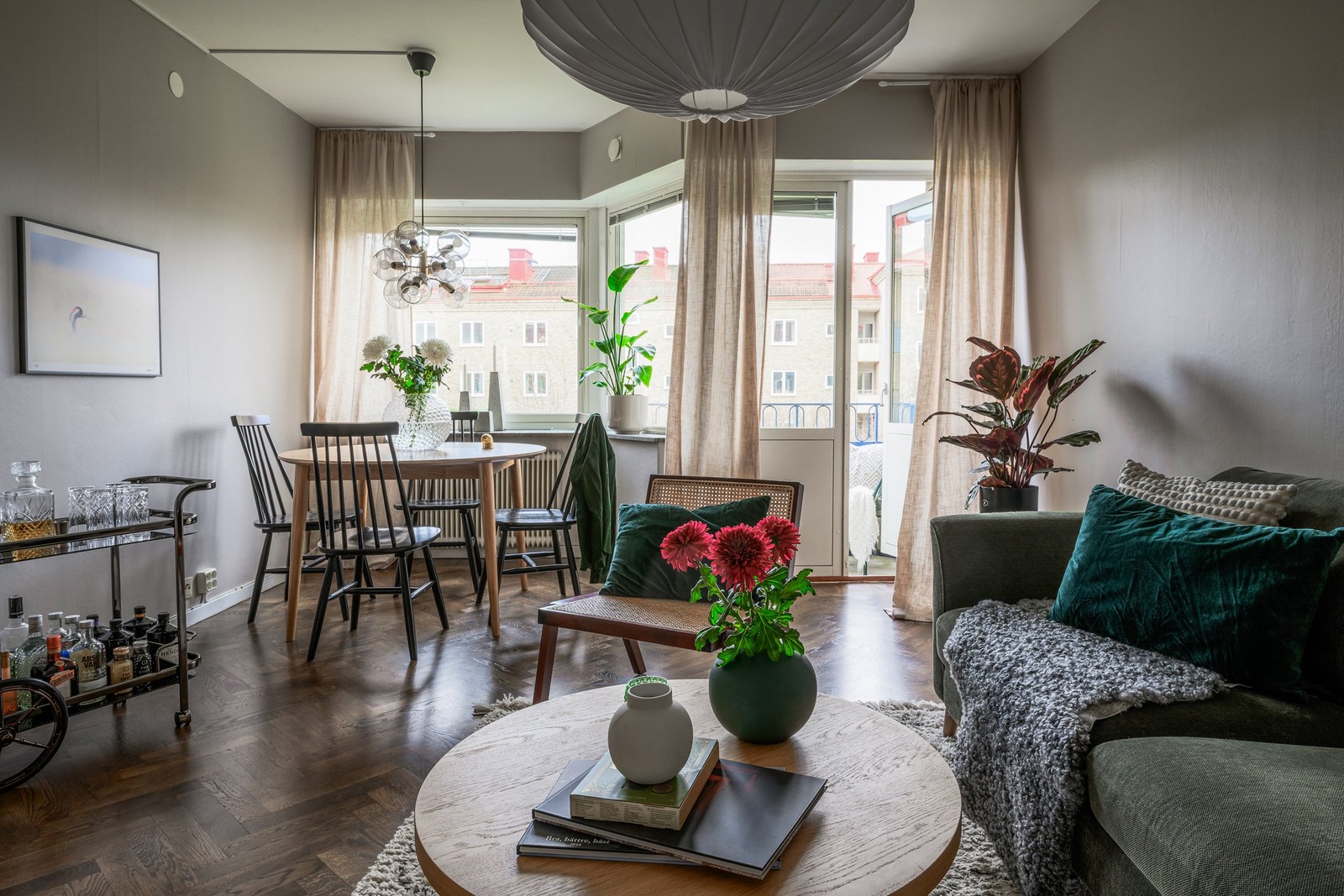 Välkommen till Doktor Hjorts gata 12B!