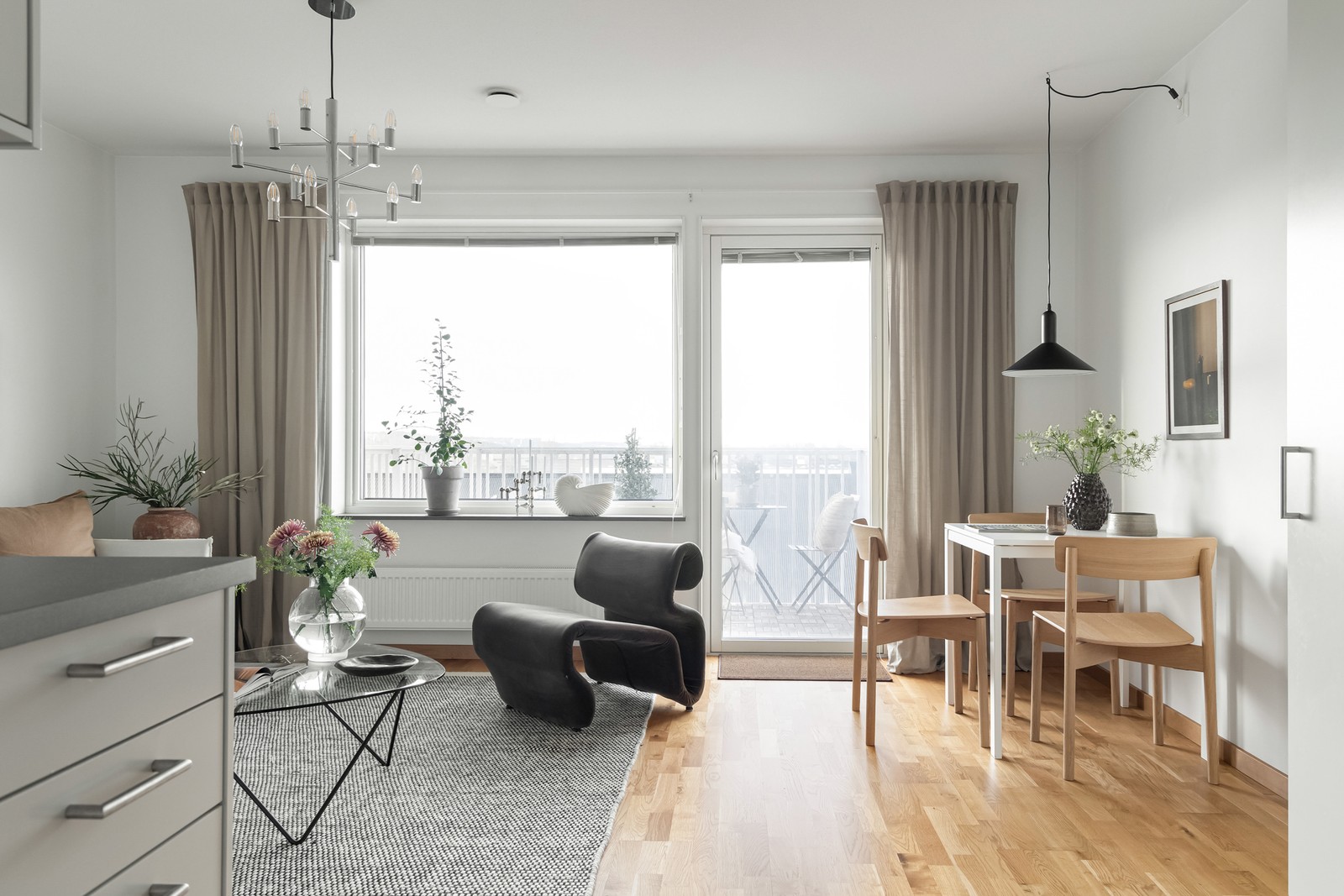 Välkomna till denna fina tvåa i Stallbacken