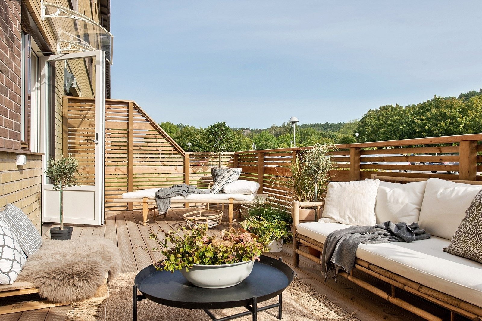 Stor uteplats skapar villakänsla