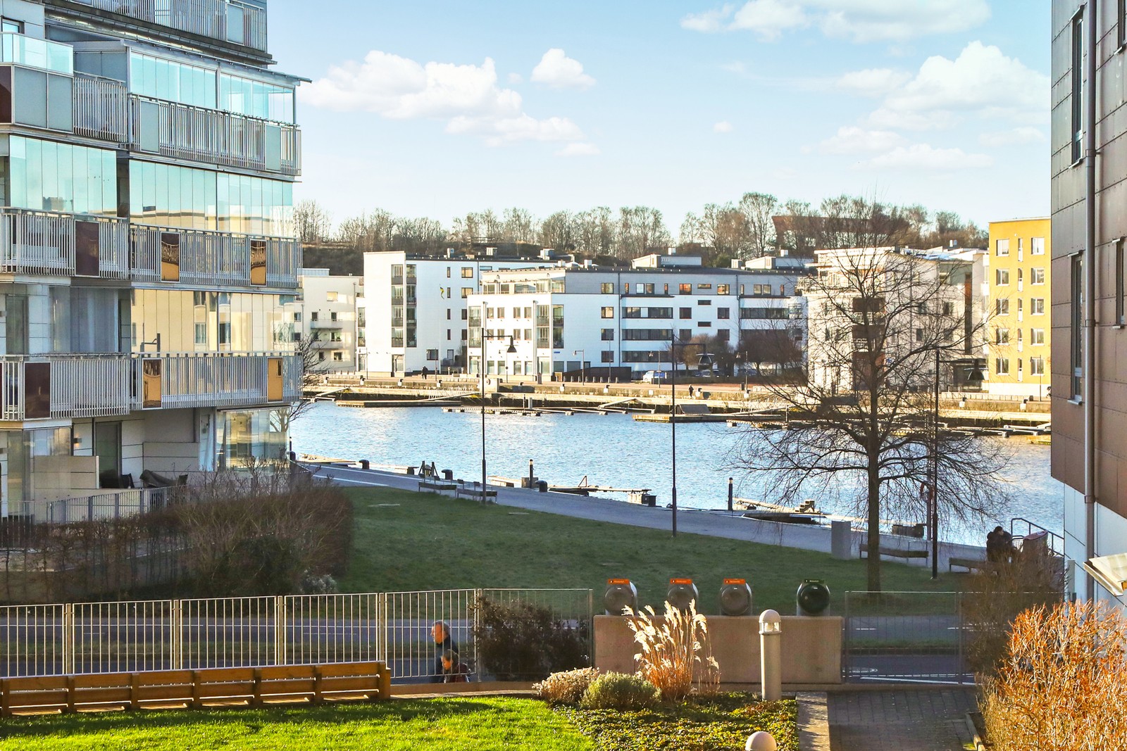Lugnt mysigt vattennära boende