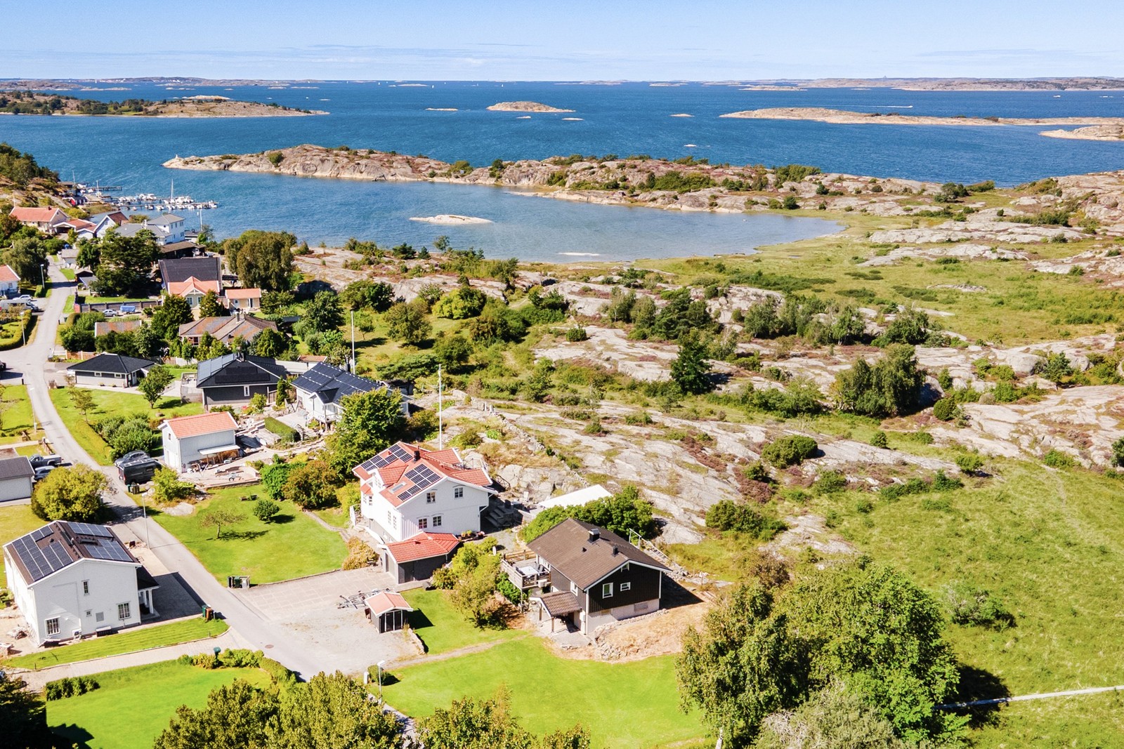 Närhet till havet och trevliga promenadstråk