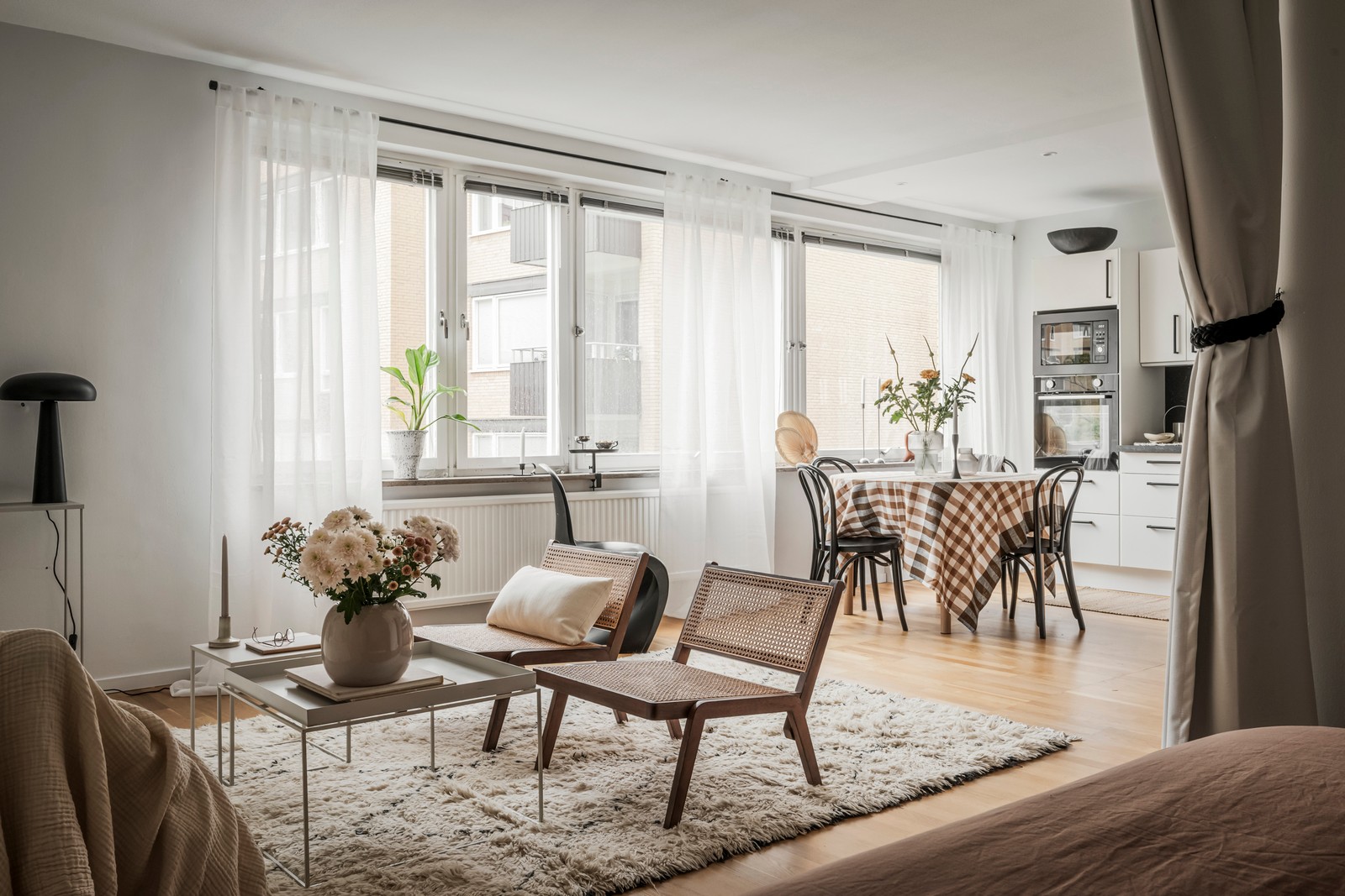 Varmt välkommen till en mysig och välplanerad 1,5:a i lugnt gårdsläge