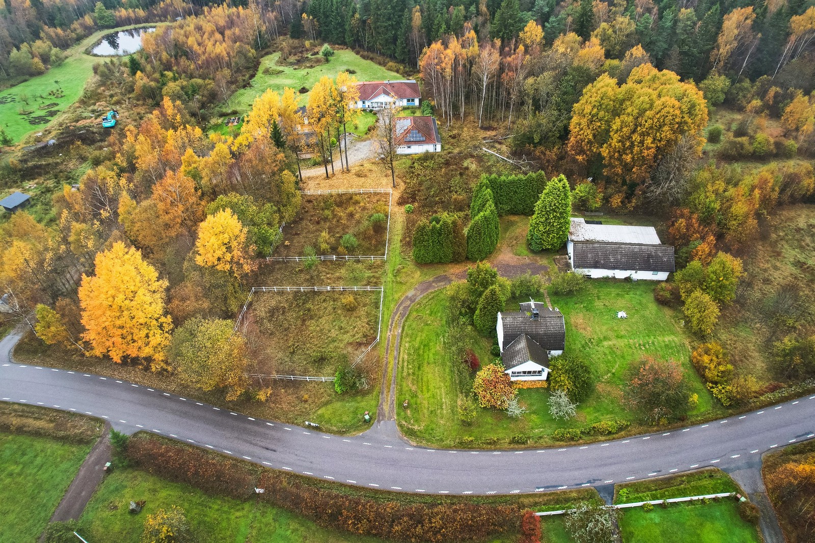 Charmig gård i trevliga Ubbhult