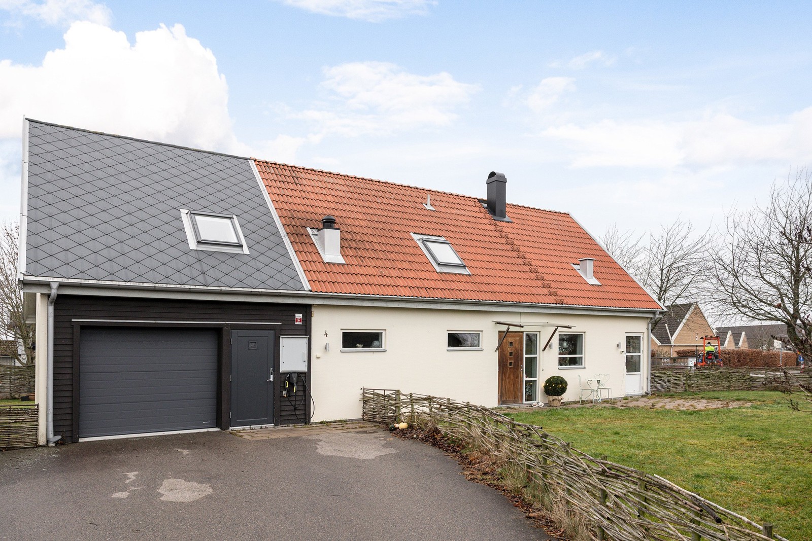 Perfekta familjevillan - belägen på attraktiv hörntomt