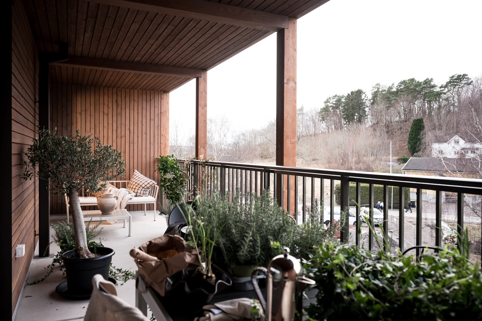 Välkomna till denna underbara tvåa som är belägen högst upp i huset