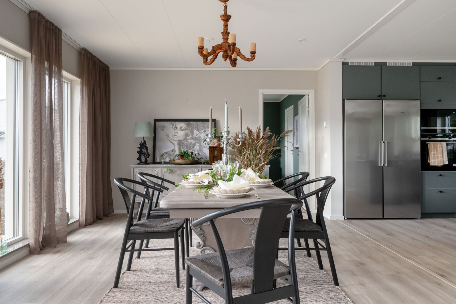 Stor matplats för familj och gäster