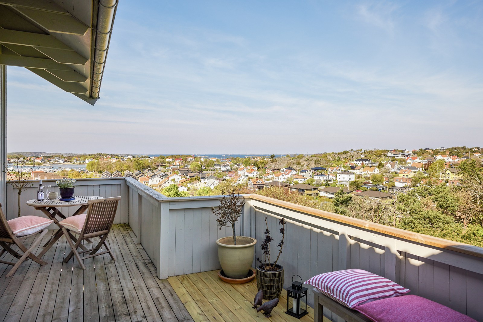 Här kan man njuta av utsikten morgon som kväll