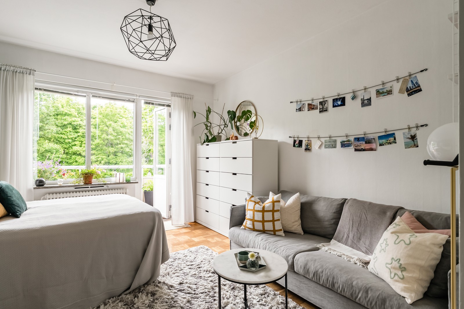 Ljust och rymligt vardagsrum