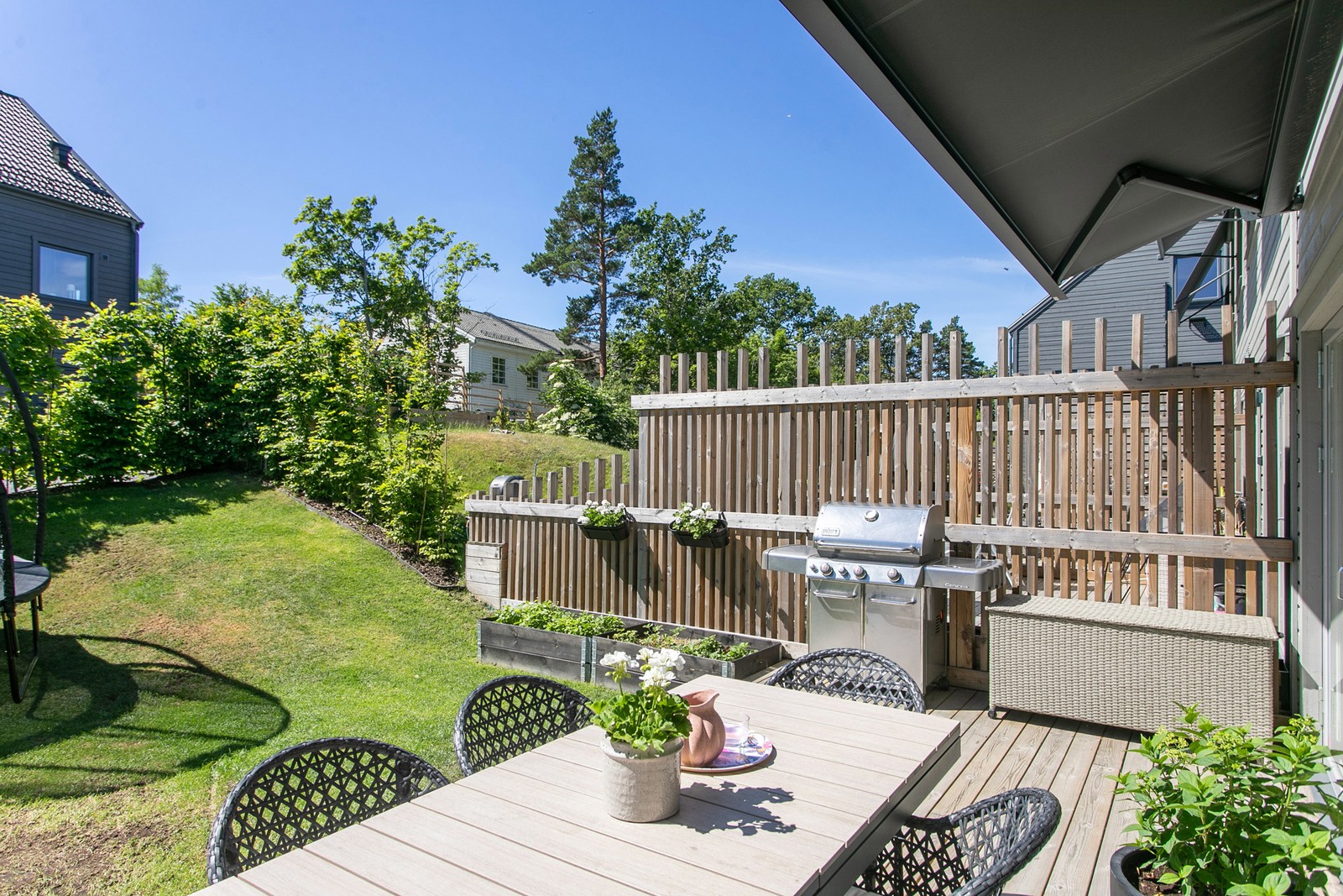 Mysig uteplats i söderläge