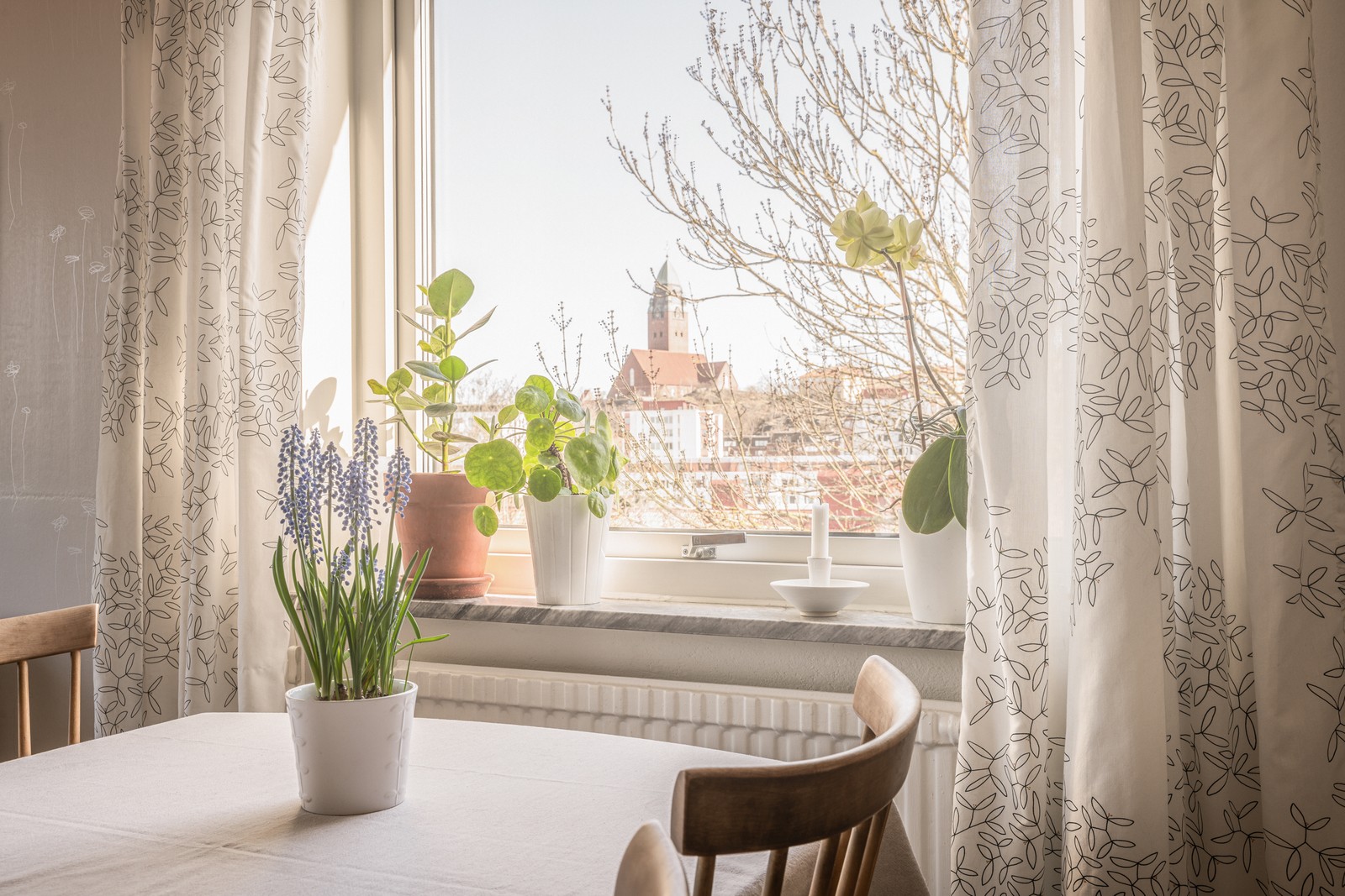 I detta hem gör utsikten sig ständigt påmind