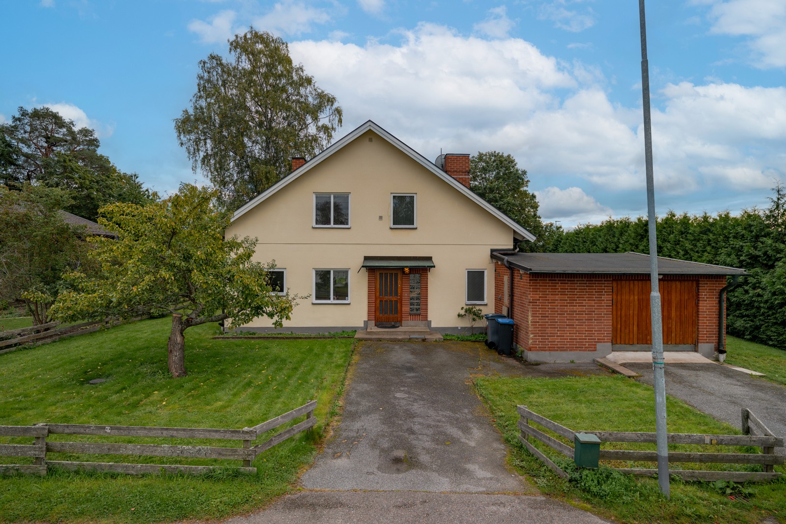 Hagtornsv gen 9 Enebyberg Danderyd Bjurfors hagtornsv-gen-9-enebyberg-danderyd-bjurfors
