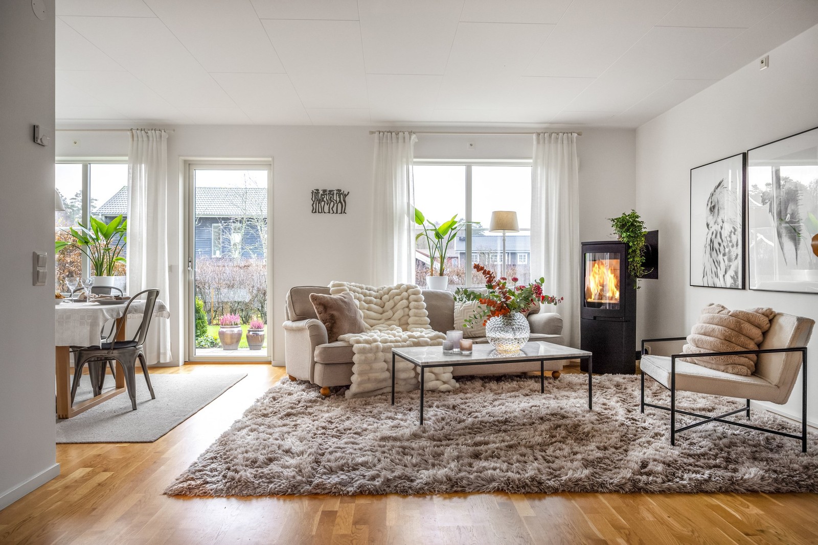 Sociala ytor för umgänge med familj och vänner