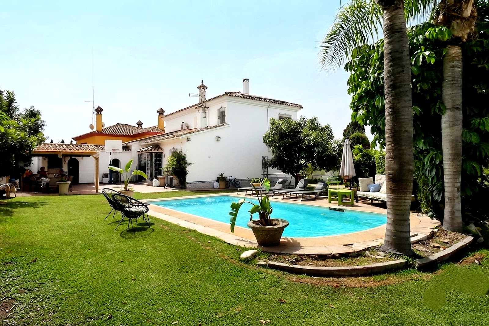 Vistas al fondo del jardin