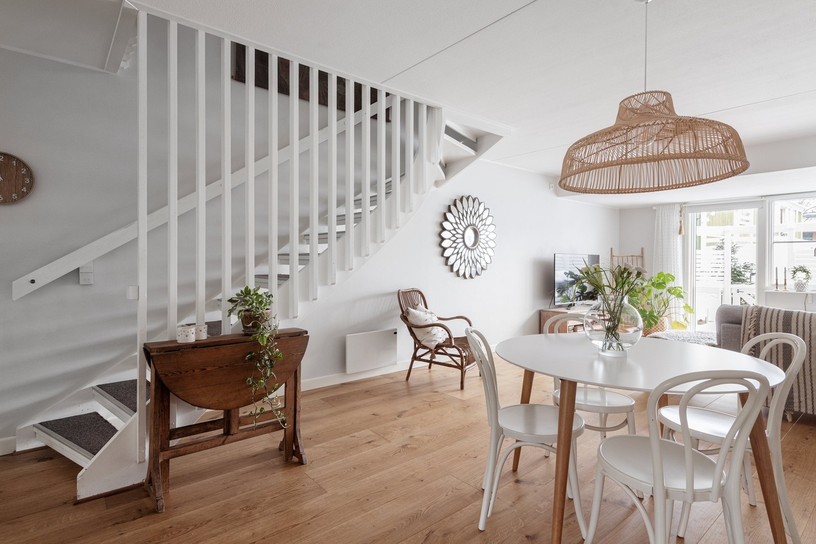 Välkommen till Skintebo och fantastiska Holmbacken 4.