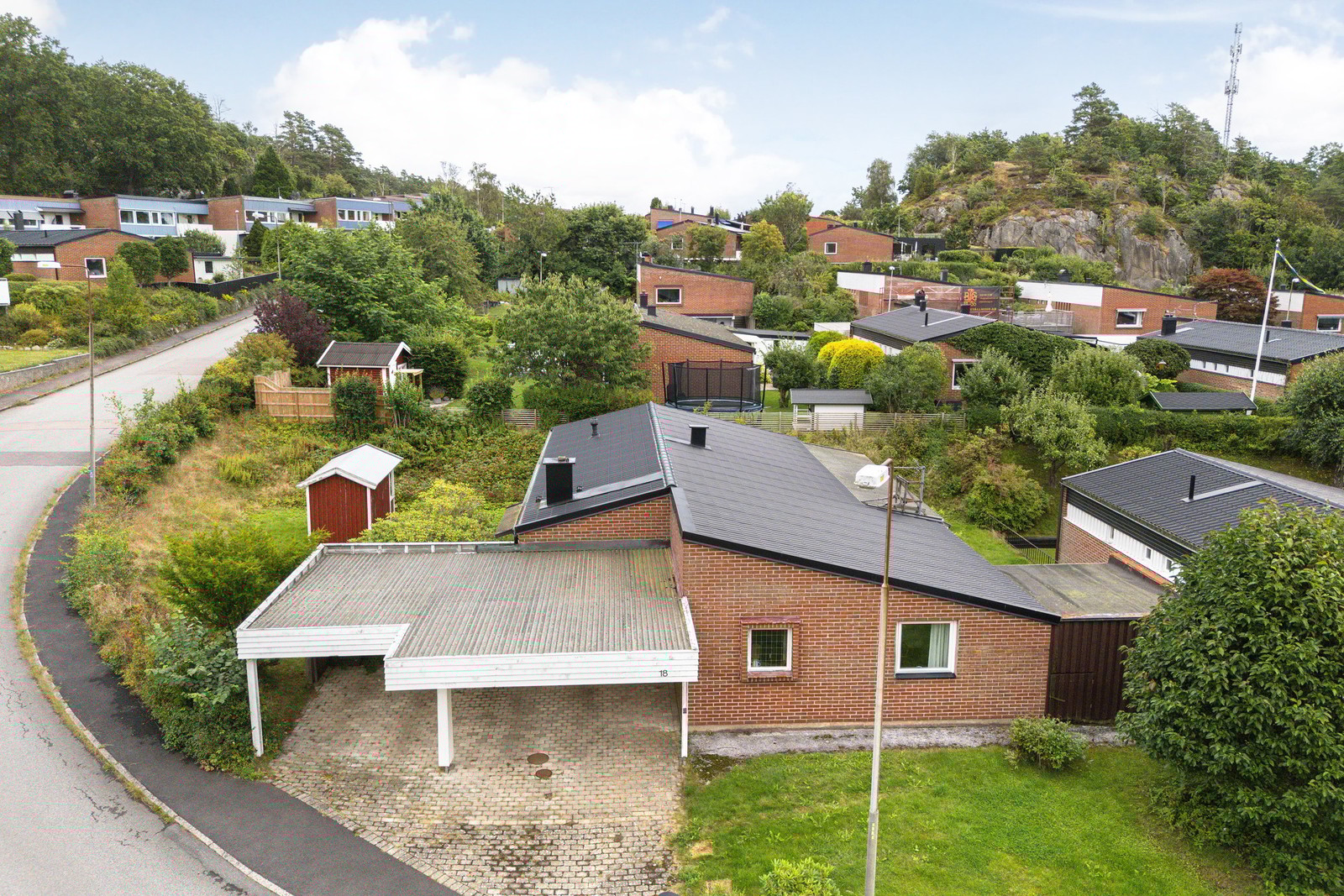 Västra Brovaktaregatan 18