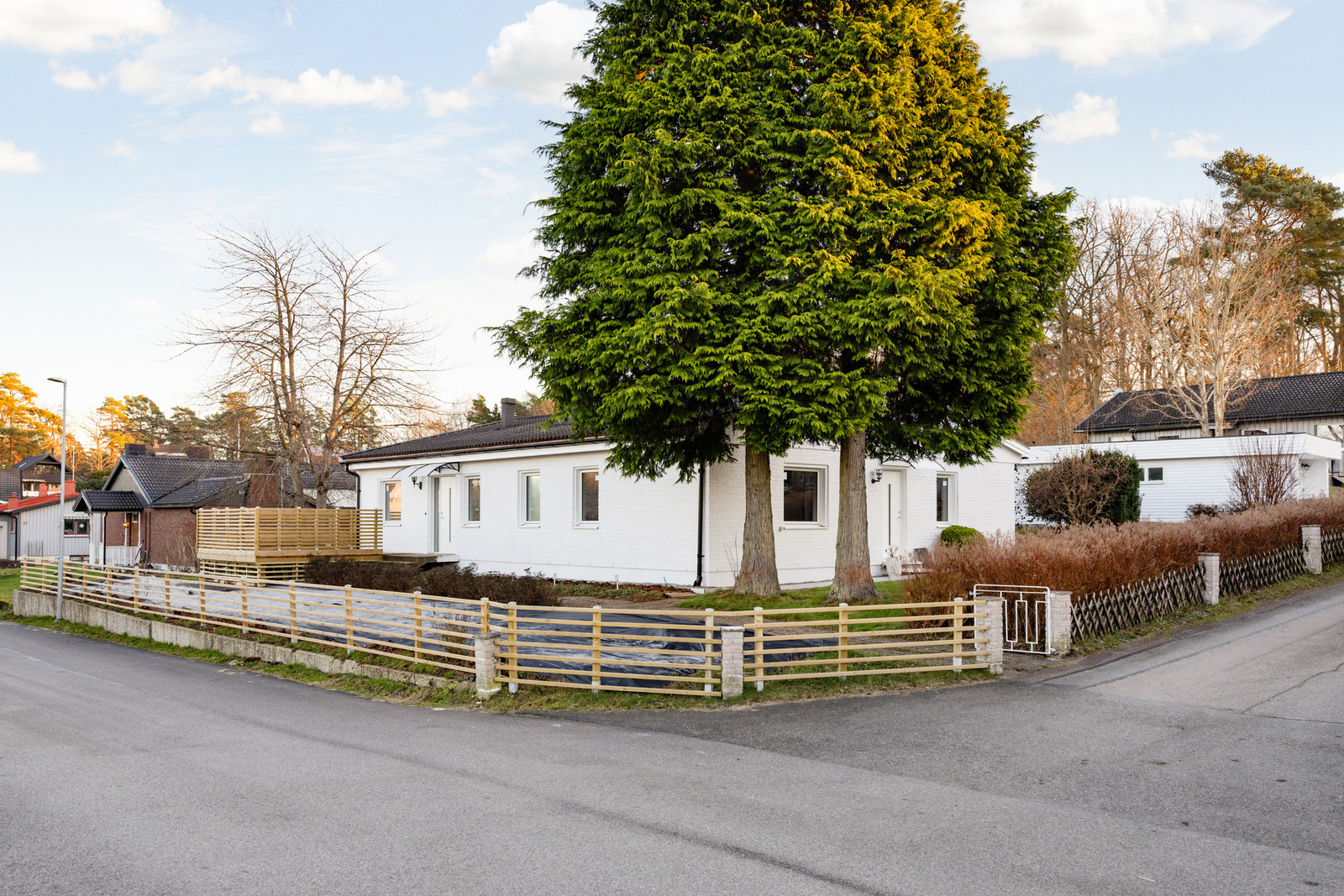 Enplanshus, bra beläget i Sjövik