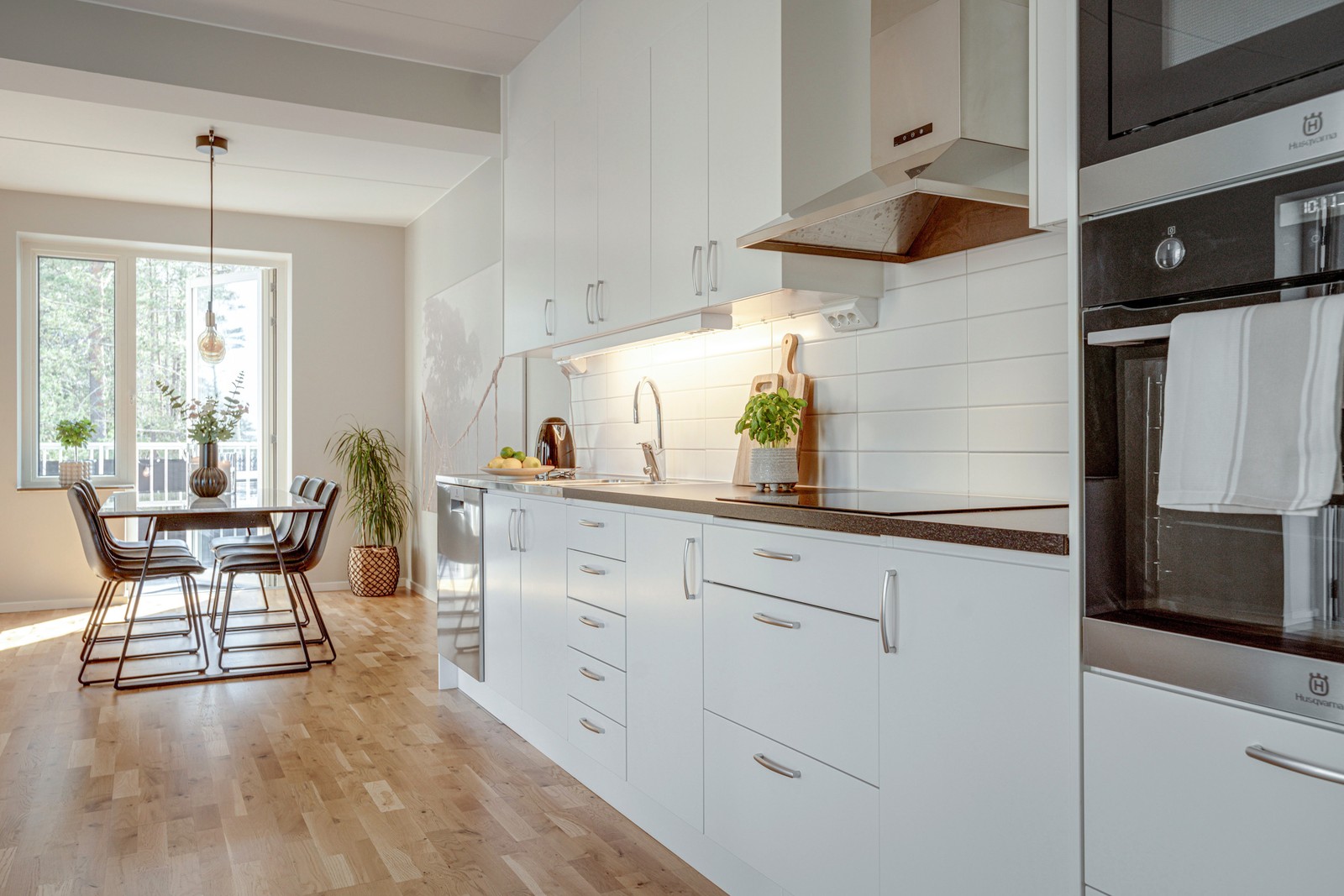 Välkommen till Norra Fjädermolnsgatan 27!