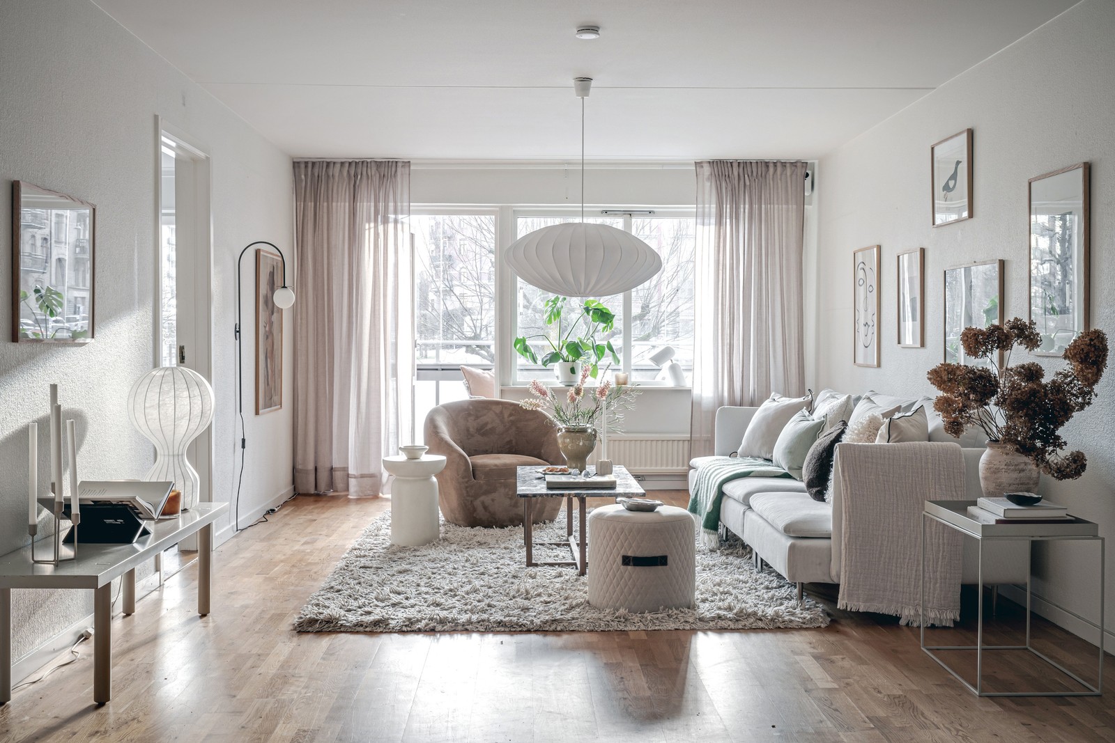 En stor fyrarummare på Plantagegatan är nu till salu