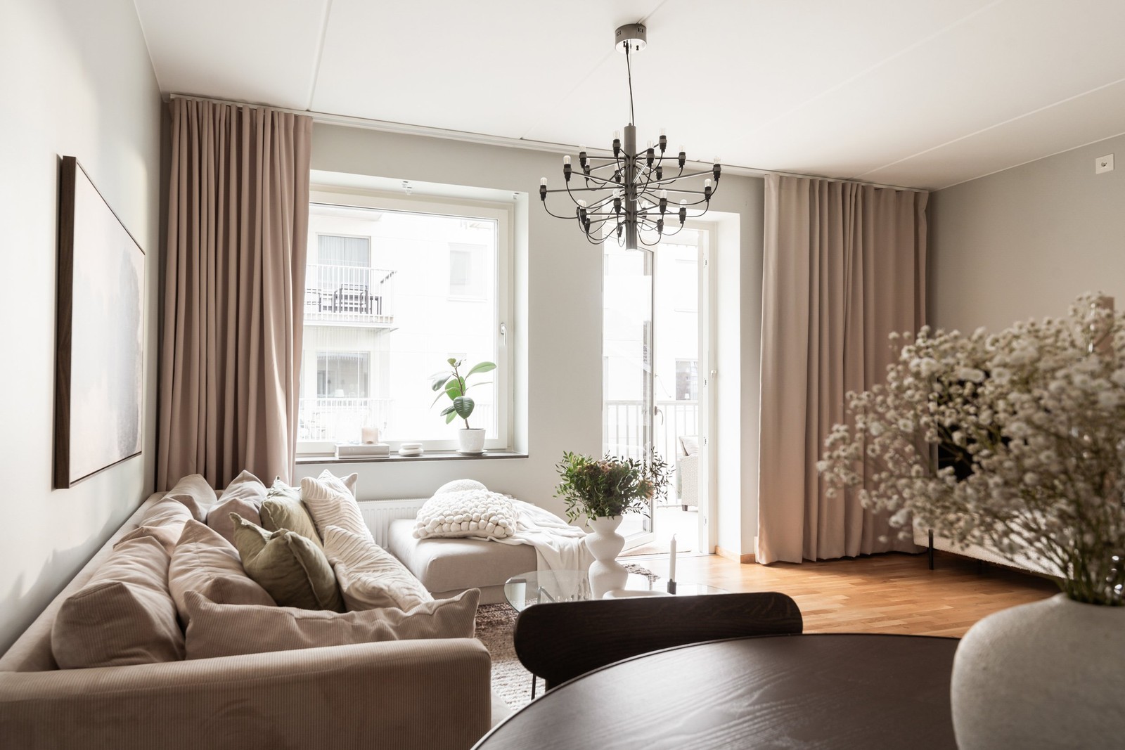 Välkommen till Norra Fjädermolnsgatan 27