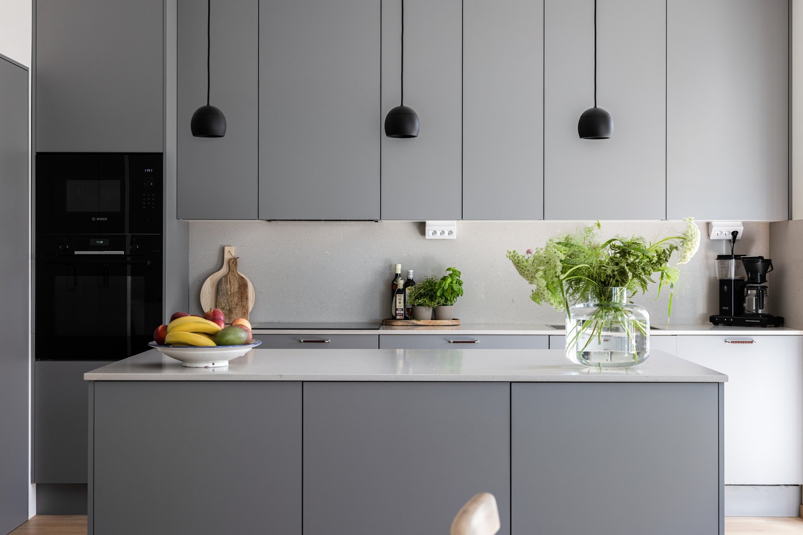 Nyrenoverat HTH-kök med köksö