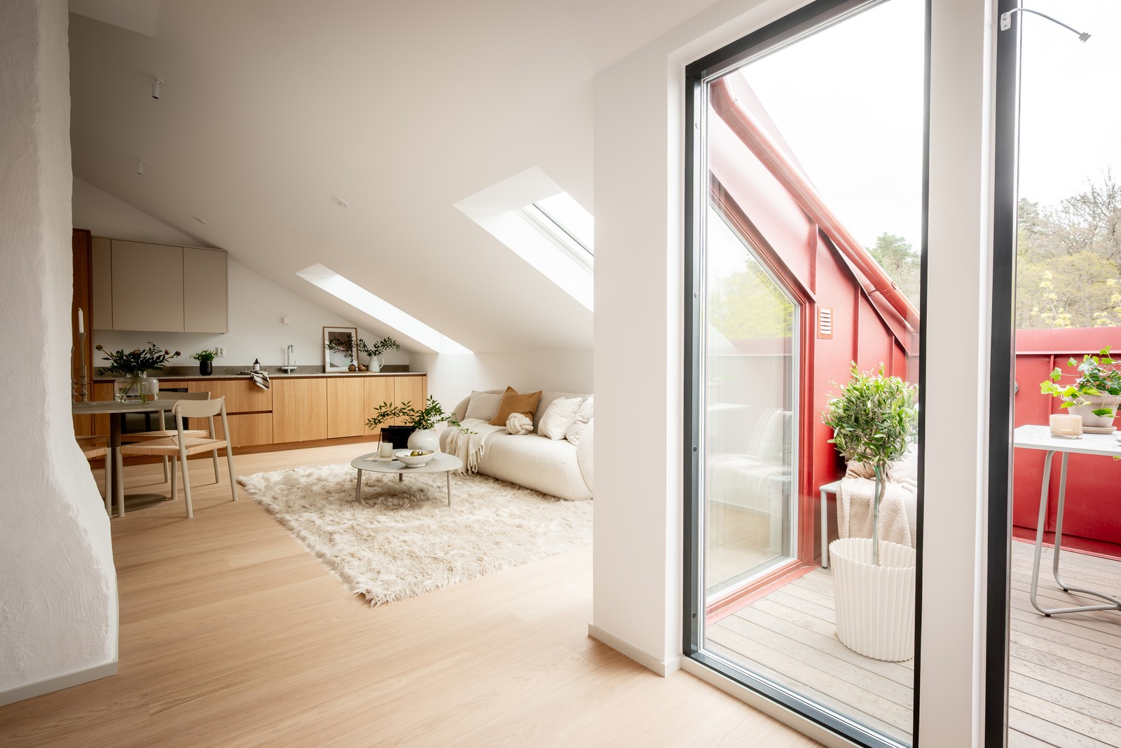 Välkomna till Kvarngärdesgatan 8A! (Kommande bilder är exempelbilder på färdigställd lägenhet)