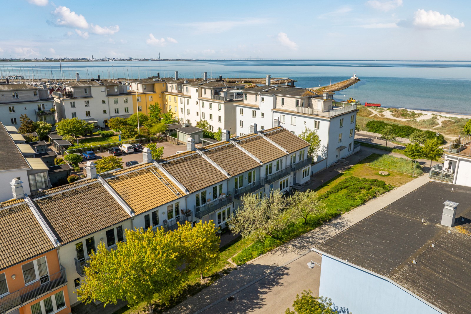 Här bor man perfekt med havsutsikt och bara några meter till Stranden