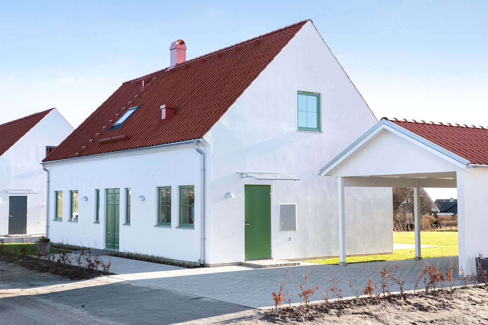 Carport och garage finns som tillval