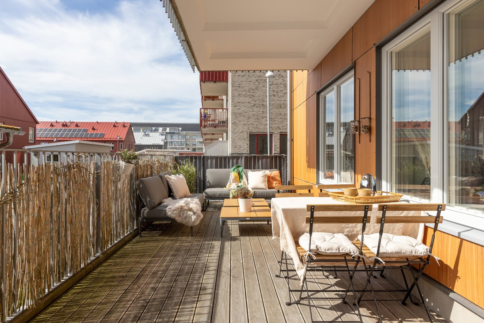 Välplanerad 4:a med två badrum och balkong i söderläge