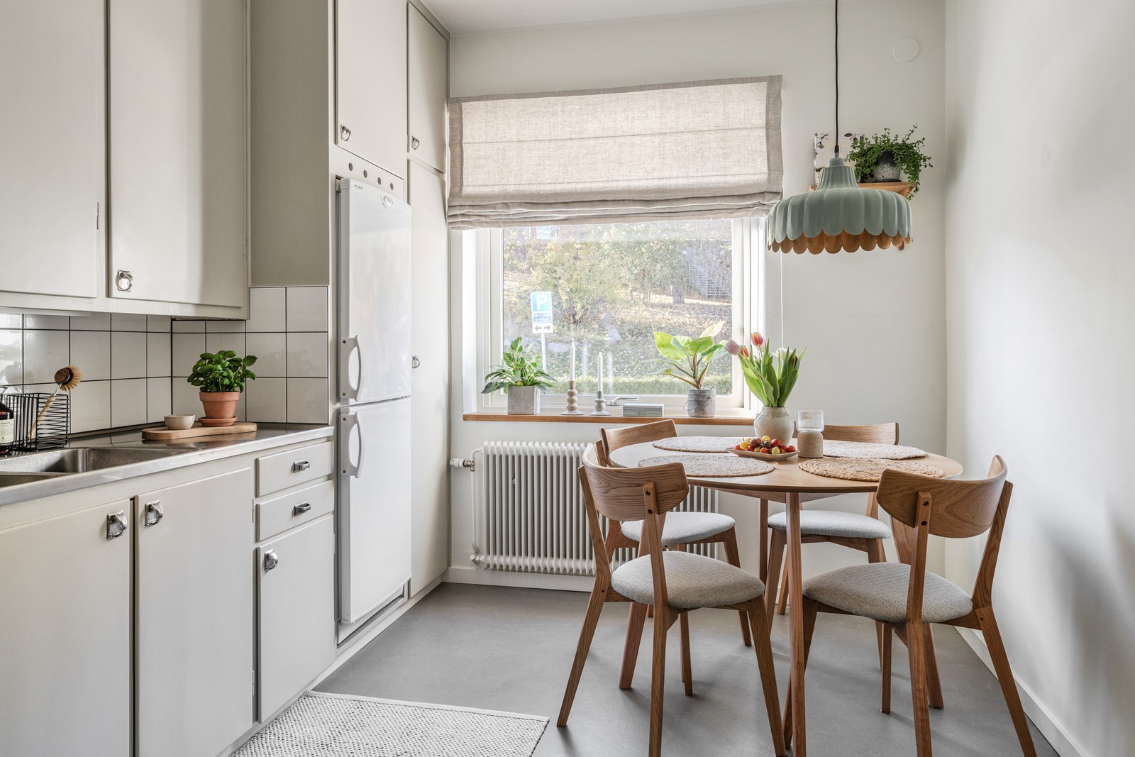 Ljust hemtrevligt kök