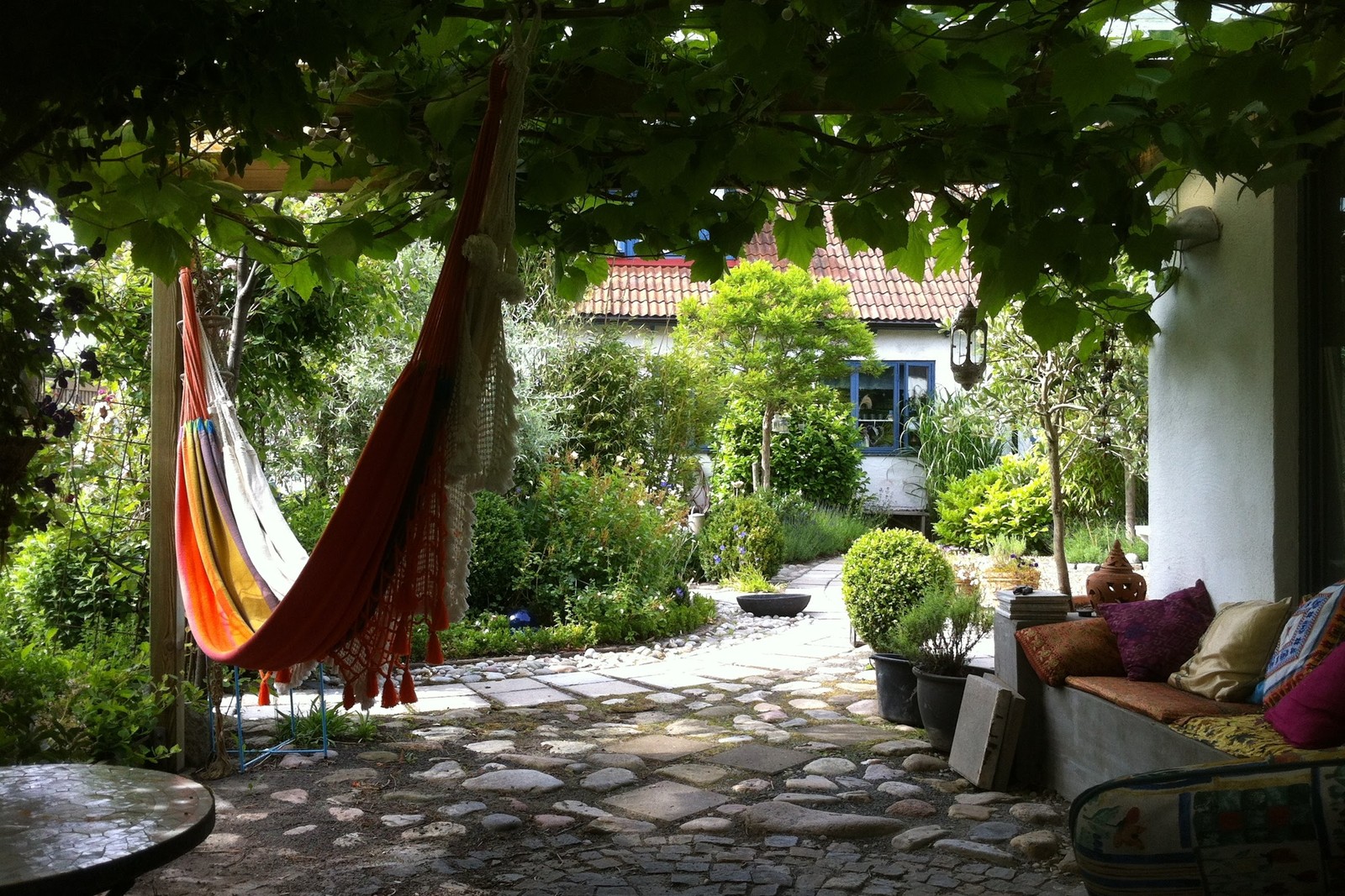 Österlen möter Medelhavet - välkomna till Åkeslundsvägen 9!