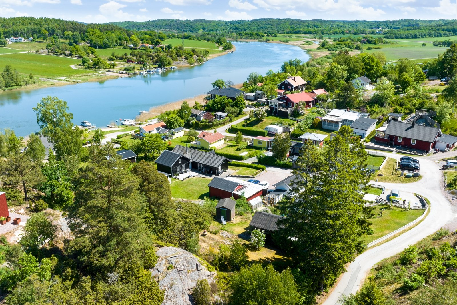 Välkommen till idyllen på Tomtebacken!