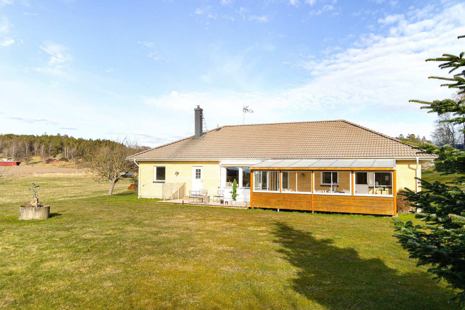 Karlslundsvägen 4 med uterum och altan