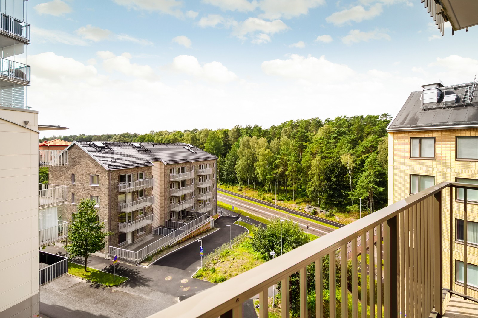 Välkommen till Norra Fjädermolnsgatan 29!