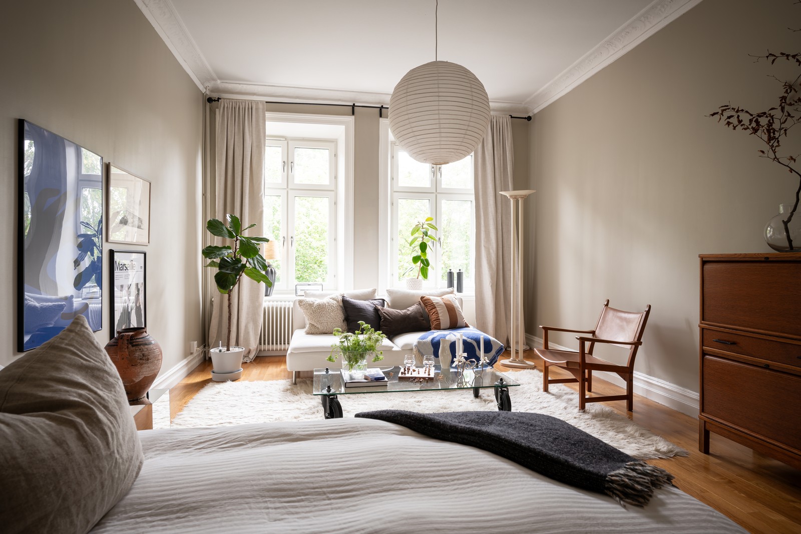 Bjurfors Century presenterar en sekelskiftesdröm med bevarade detaljer och imponerande takhöjd