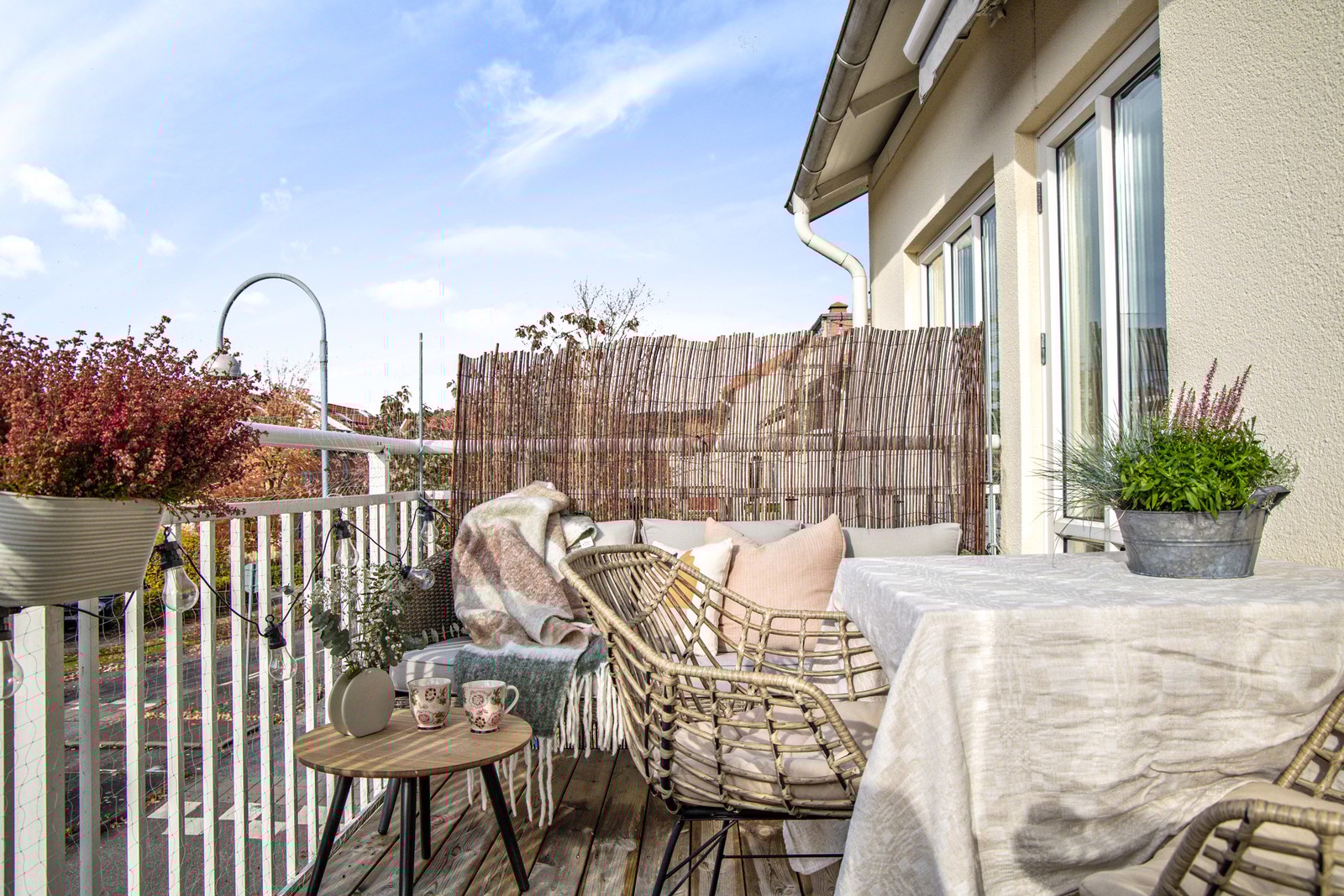 Här kan ni njuta av solen från lunch till sent