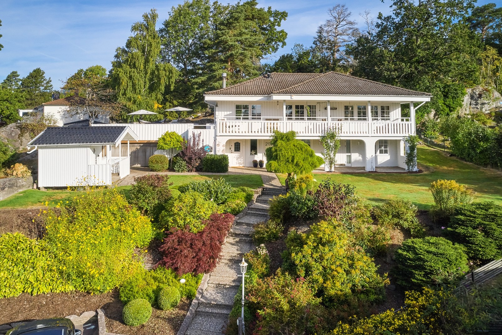 Villan i sensommarskrud