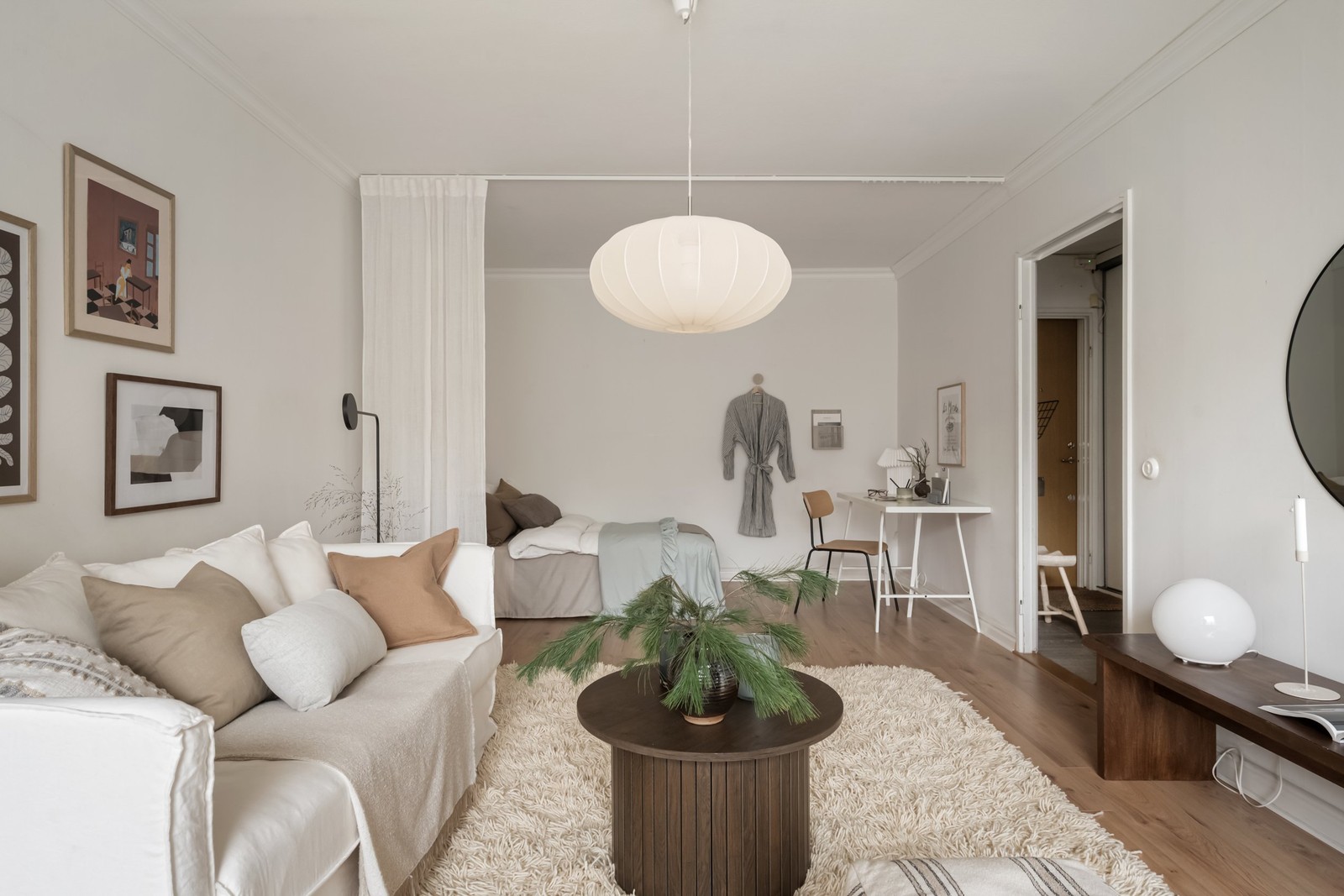 Välkommen till en generös enrummare!