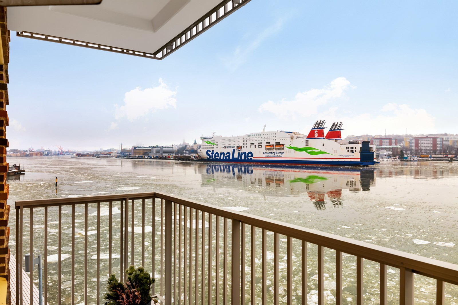 Drömboende med frontläge mot vattnet i Eriksberg